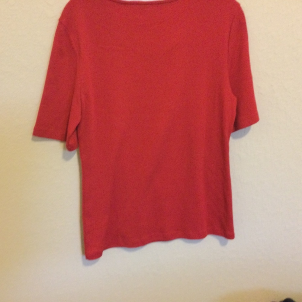 Red tee - Picture 2 of 2